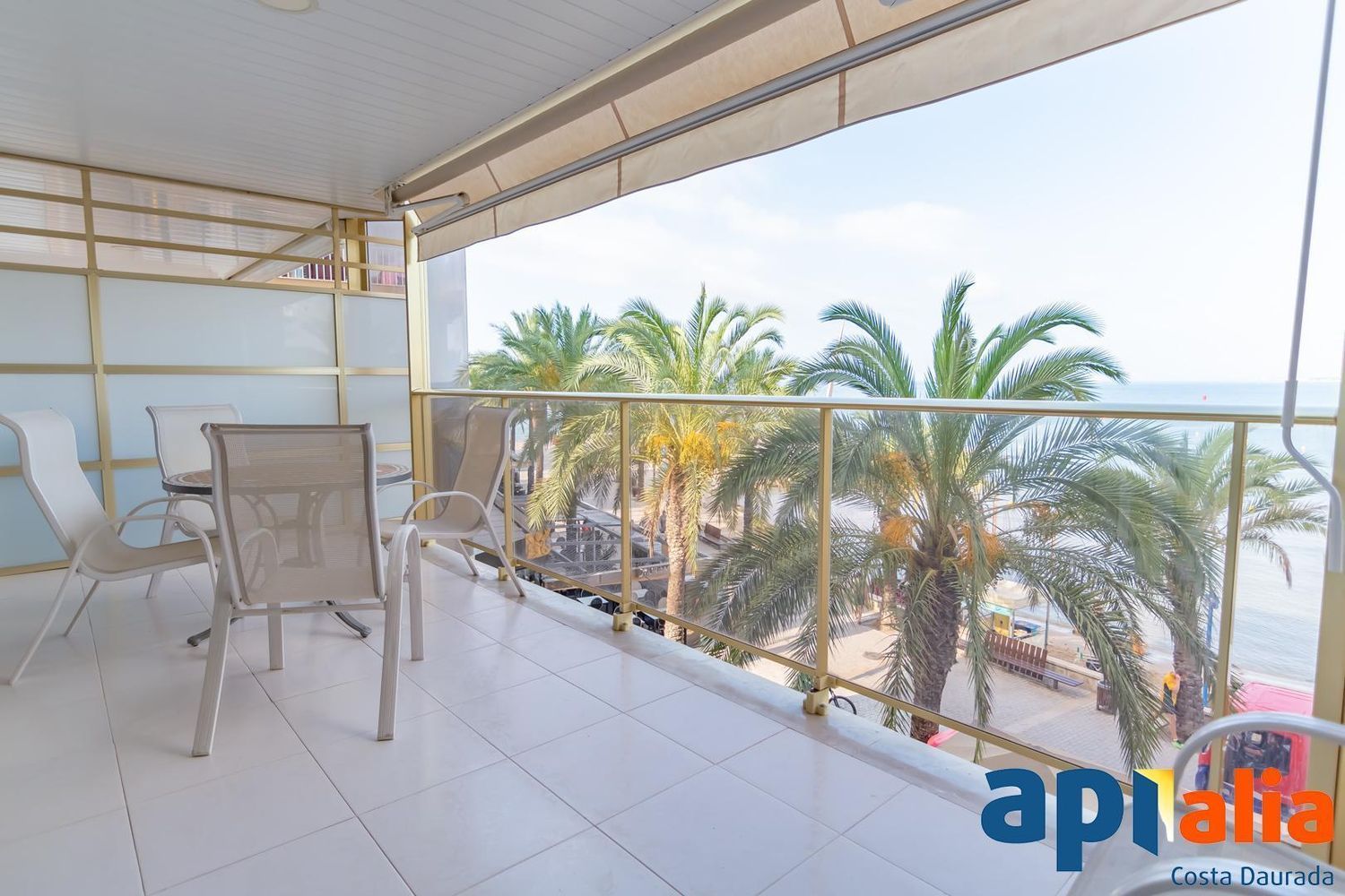 Apartment for sale on the seafront on Carrer de Colón, in Salou