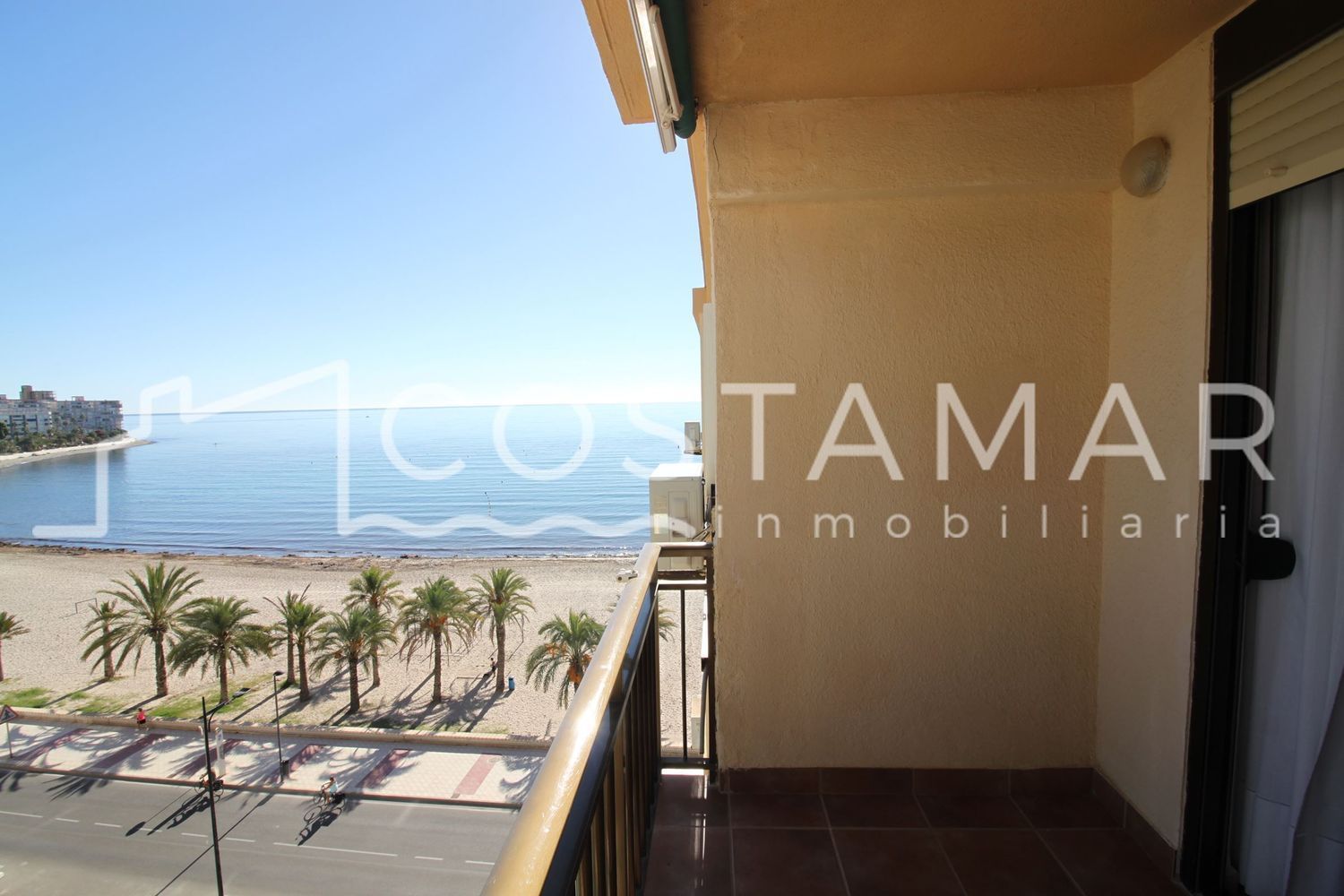 Apartment for sale on the seafront on Avenida Jaime I El Conquistador, in El Campello