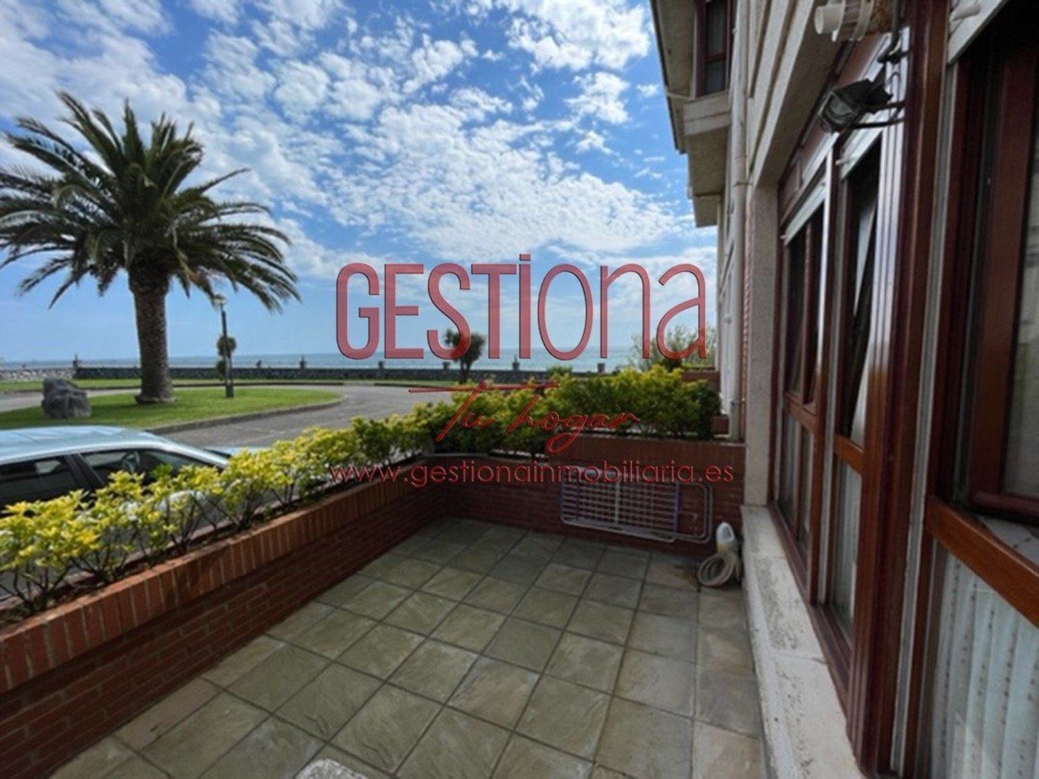 Ground floor for sale on the seafront in Tregadín, Noja