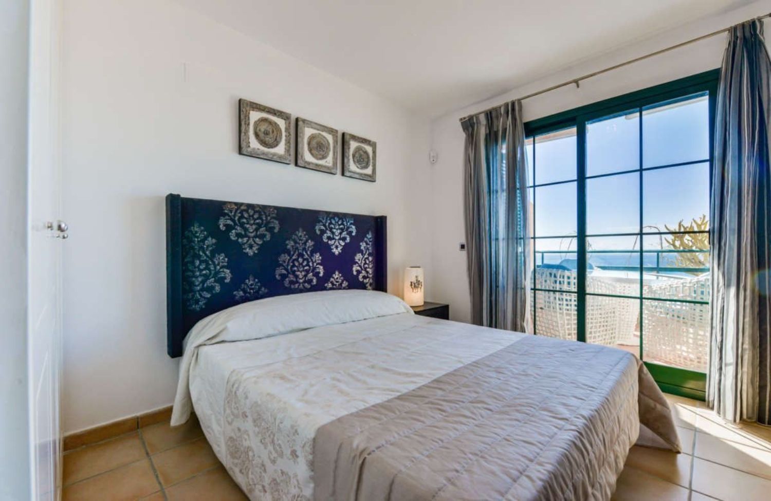 Apartamento en venta en primera línea de mar en Ronda del Atardecer, en Altea