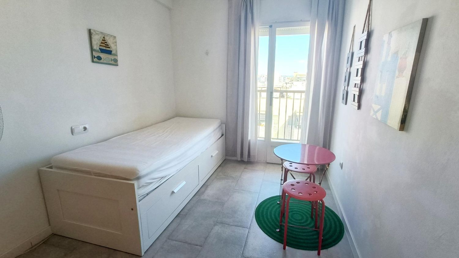 Apartamento à venda à beira-mar na zona de Els Pins, em Blanes