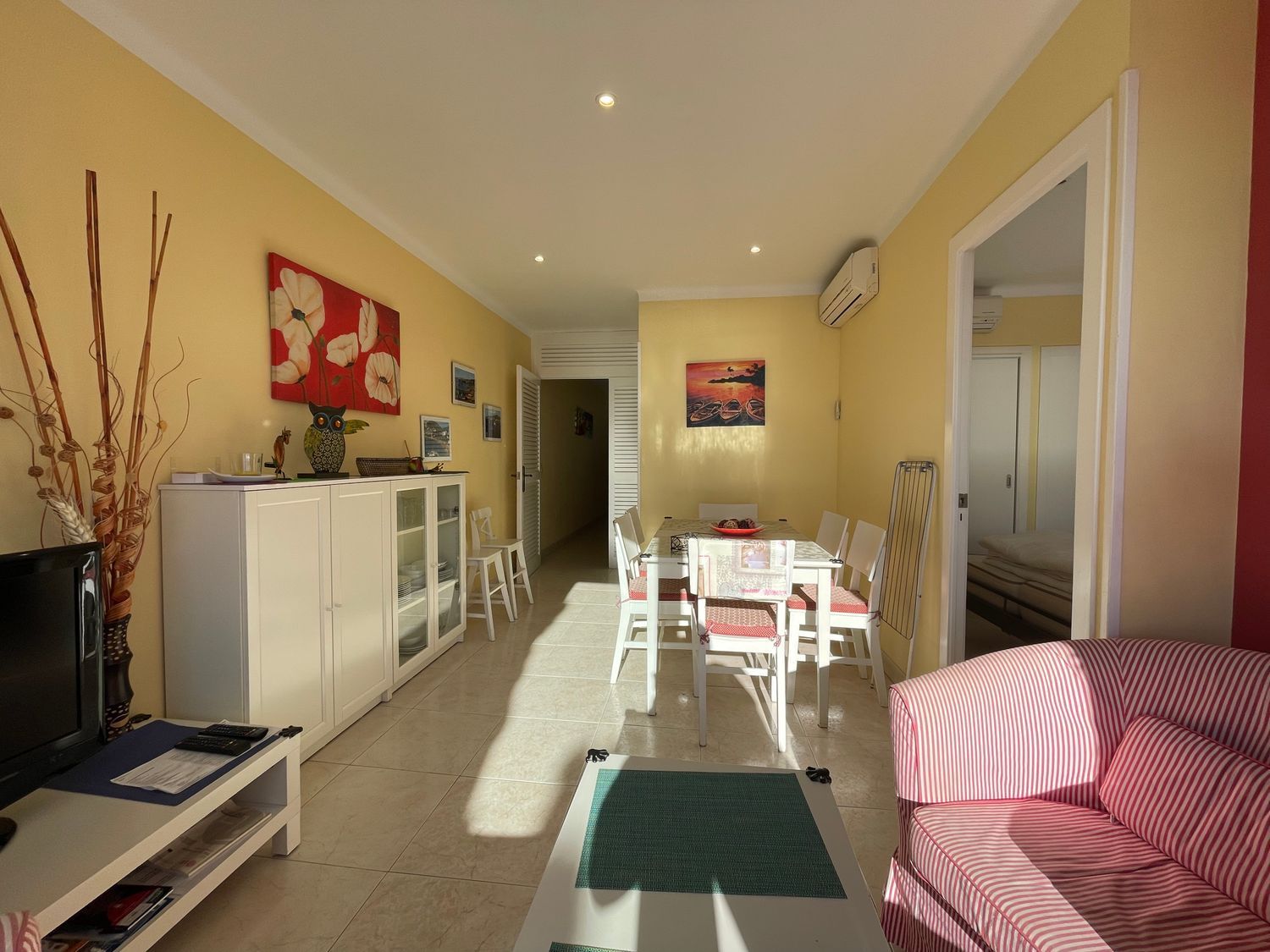 Apartment for sale on the seafront on Avenida de Rhode, in Roses
