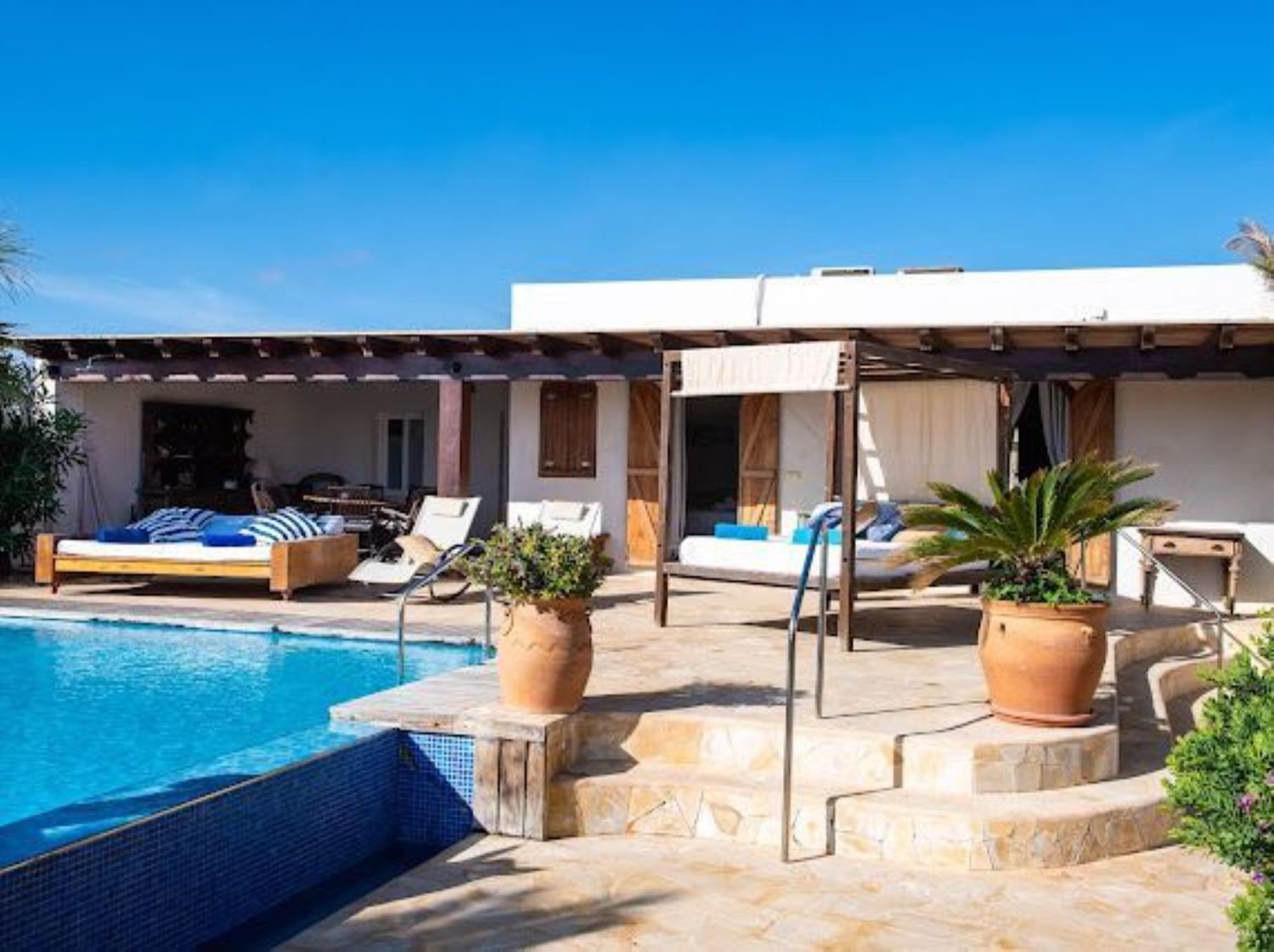 House for sale in first line of sea in Cala Embaster, in Formentera