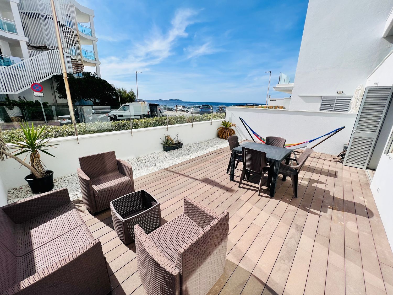 Apartamento térreo à venda em frente ao mar na Calle Madrid, em Ibiza