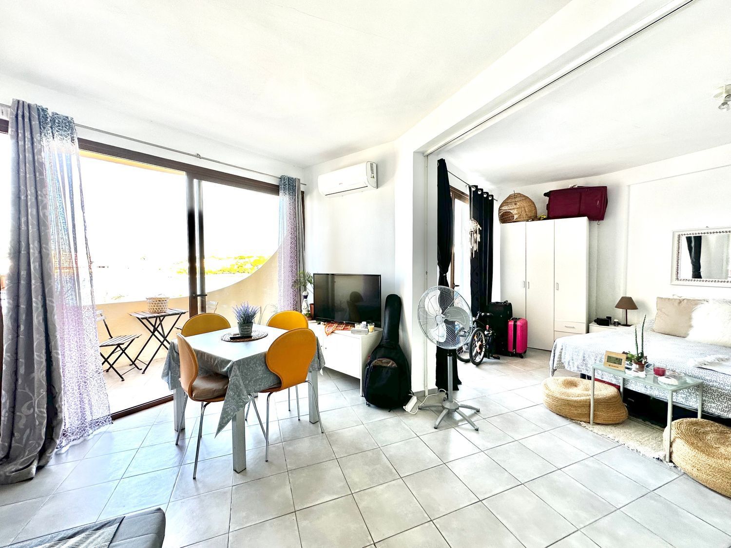 Apartamento à venda em primeira linha do mar em Burgos em Ibiza