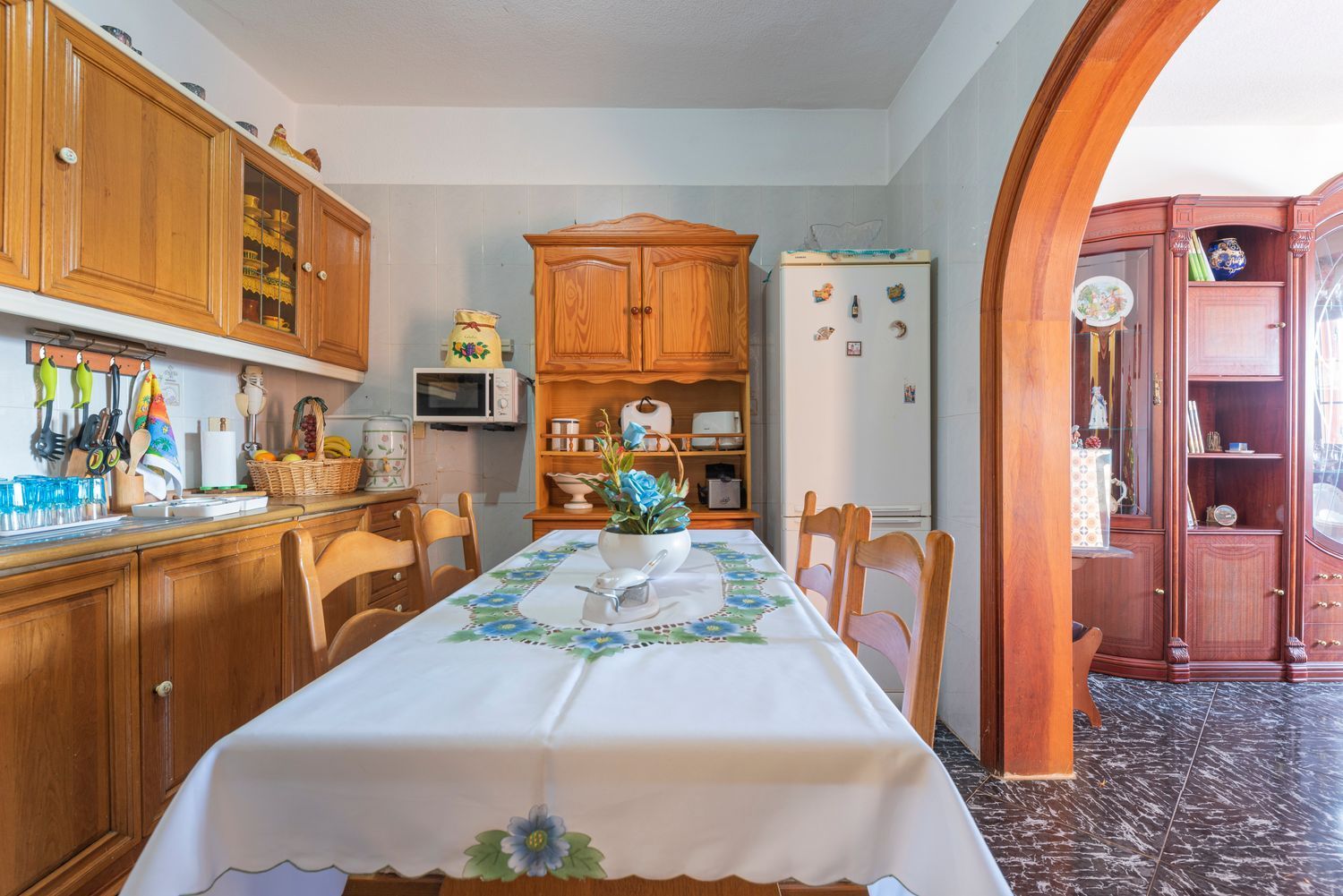 Casa en venta en primera línea de mar en Vica, Santiago del Teide