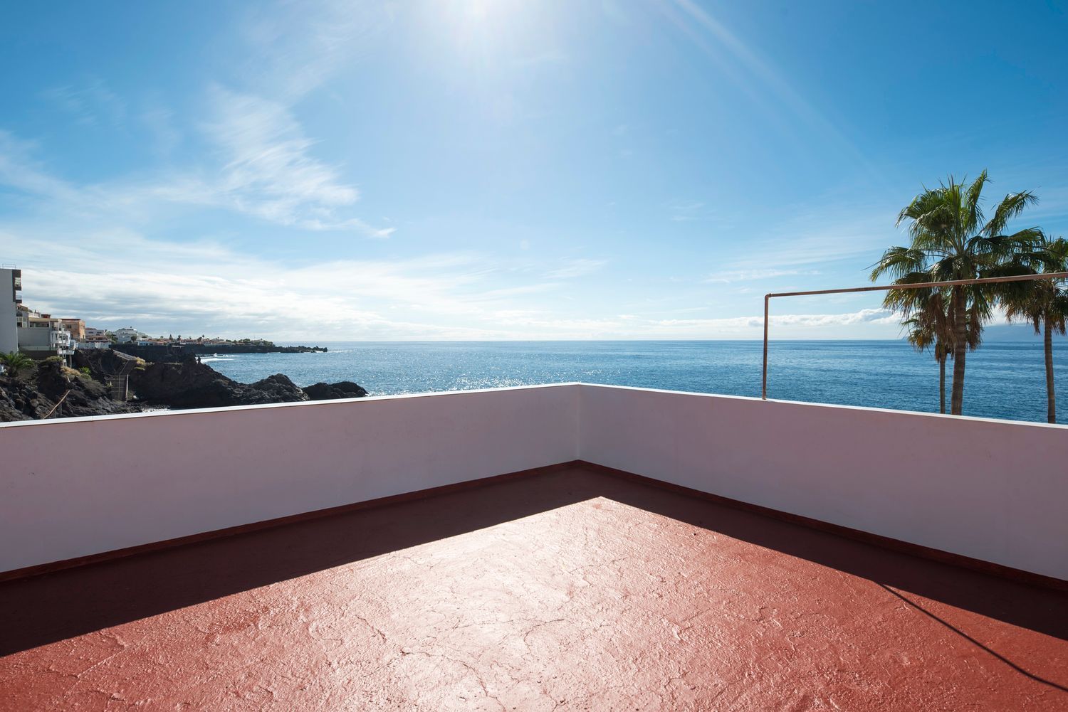 House for sale in front line of the sea in Vica, Santiago del Teide
