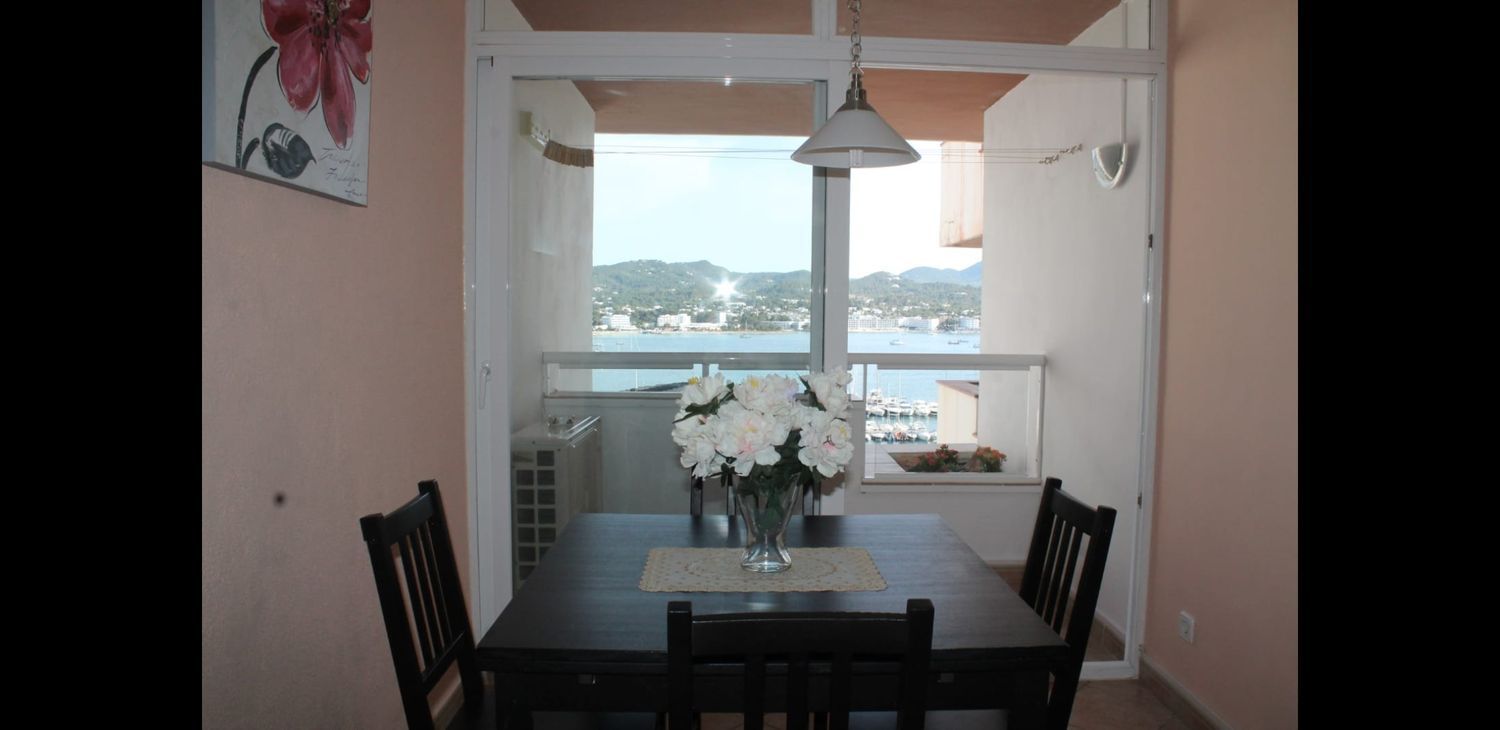 Apartamento à venda em frente ao mar em General Balanzat, em Ibiza
