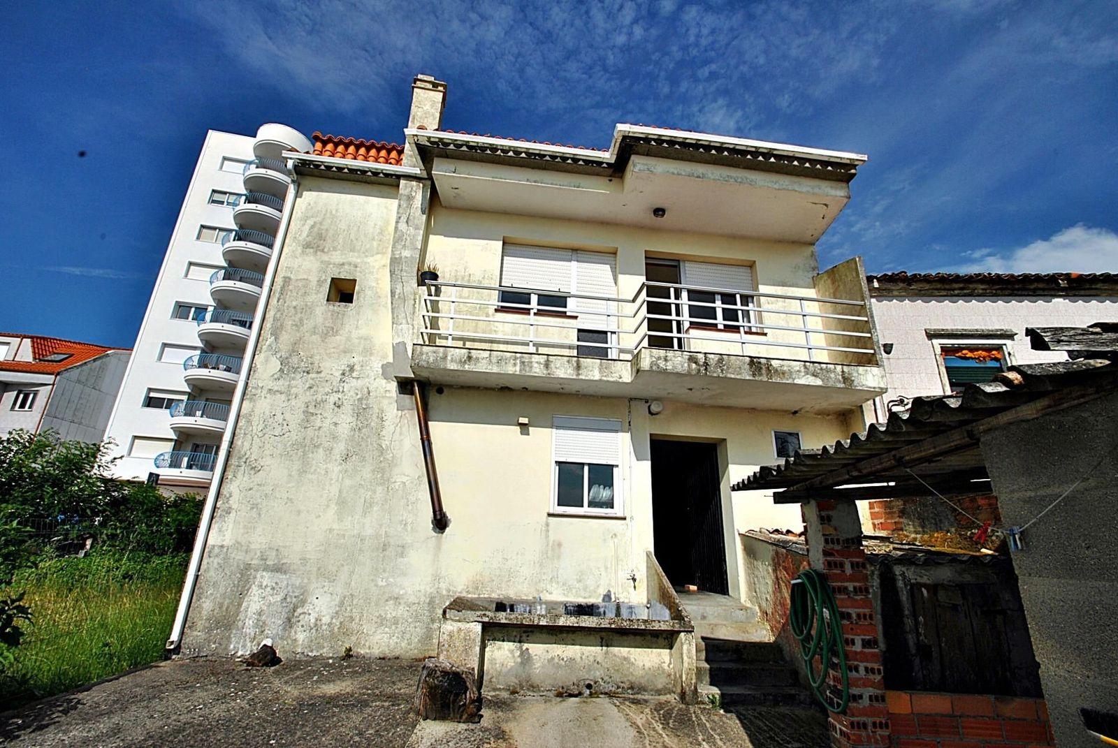 Casa en venta a primera línea de mar en Vilanova De Arousa
