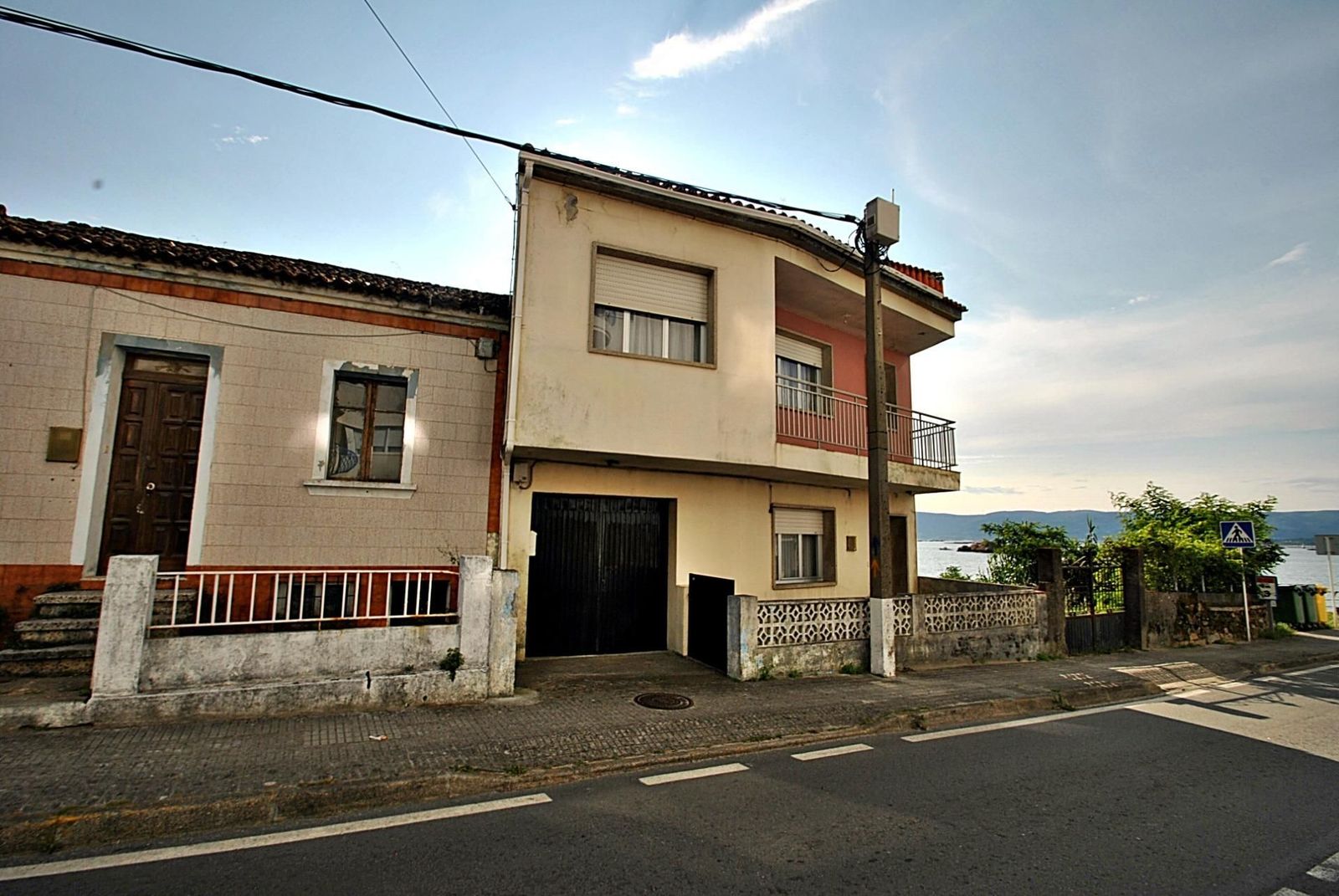 Vende-se casa à beira-mar em Vilanova De Arousa