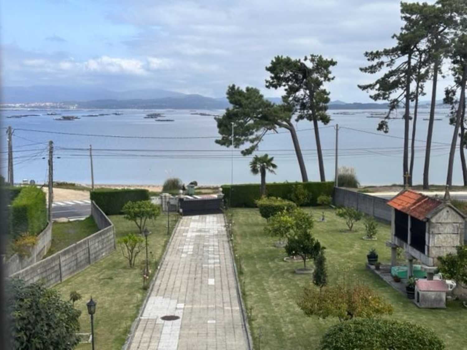 Vende-se casa à beira-mar em Vilanova De Arousa