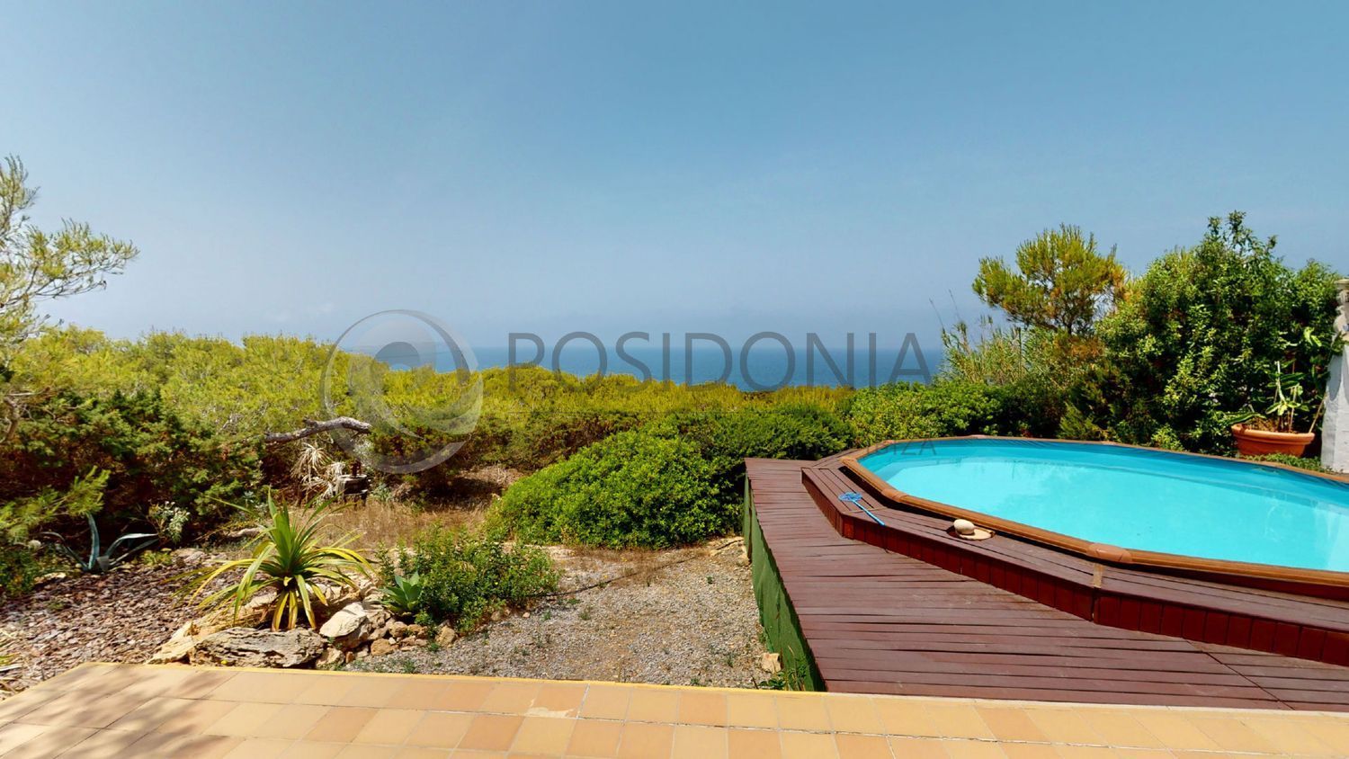 Casa en venta en primera línea de mar en Cap Negret, en Ibiza