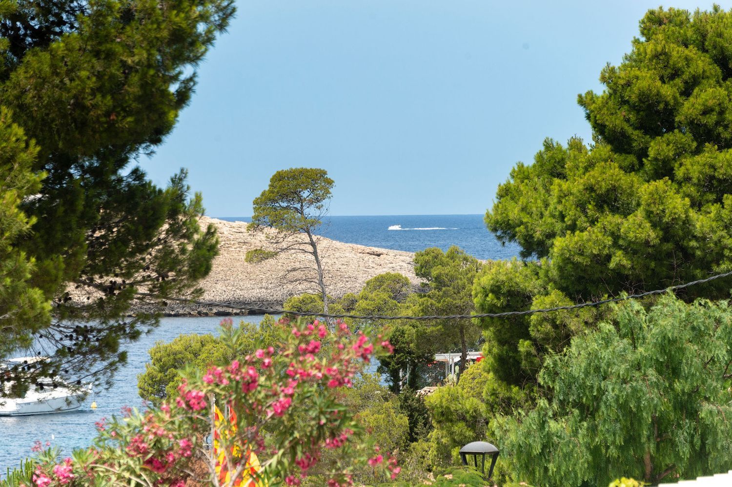 Estudio en venta en primera línea de mar en Carretera Vénda de Portinatx, en Ibiza