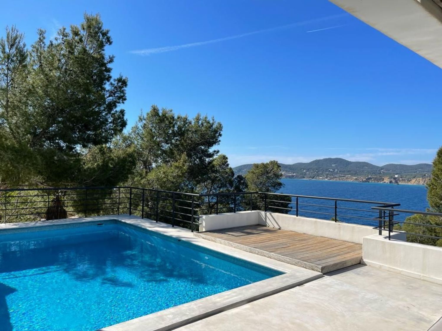 Villa for sale on the sea front in Punta Grossa, in Ibiza