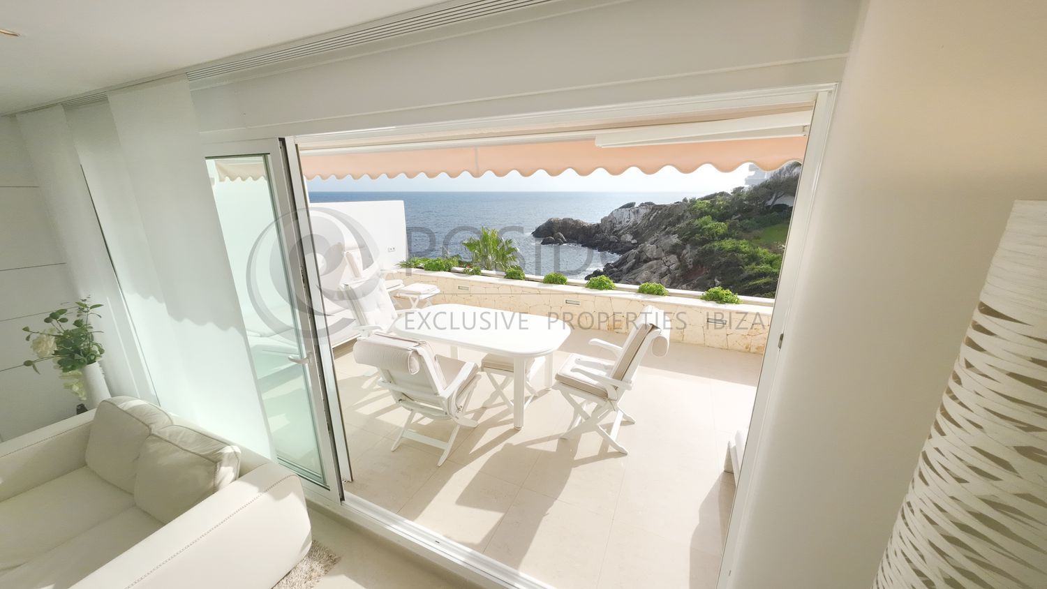 Penthouse à vendre en bord de mer à Santa Eulalia del Río, à Ibiza