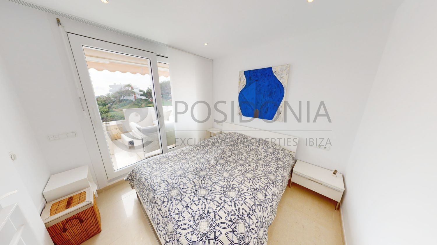 Ático en venta en primera línea de mar en Santa Eulalia del Río, en Ibiza