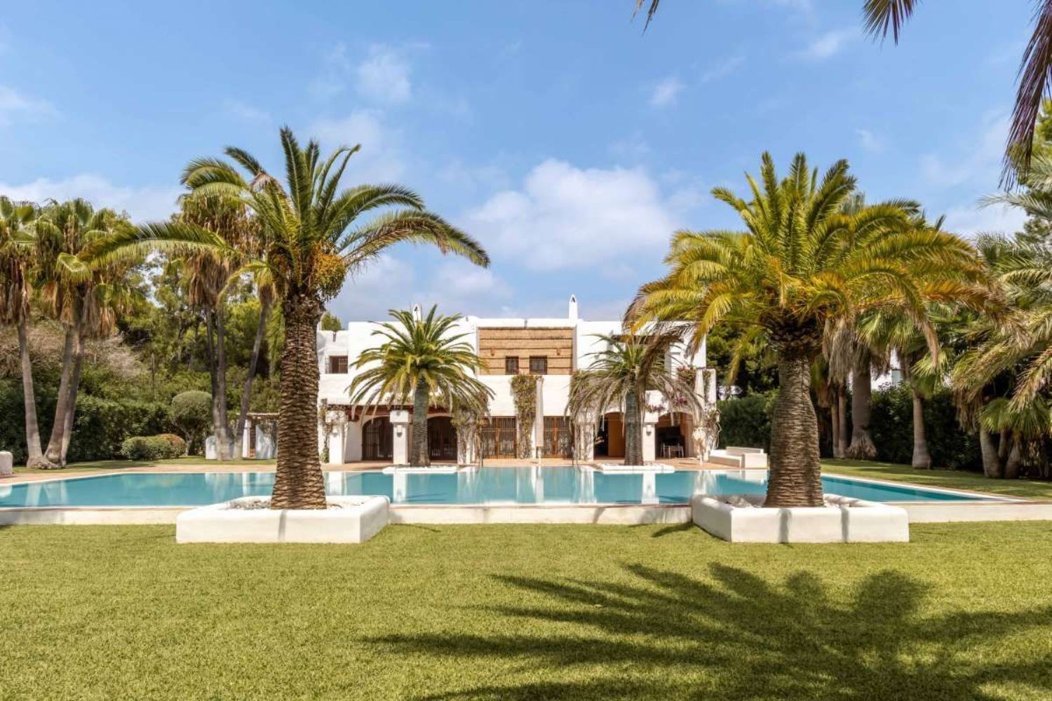 Casa en venda a primera línia de mar a Avenida Cala Marina, a Eivissa