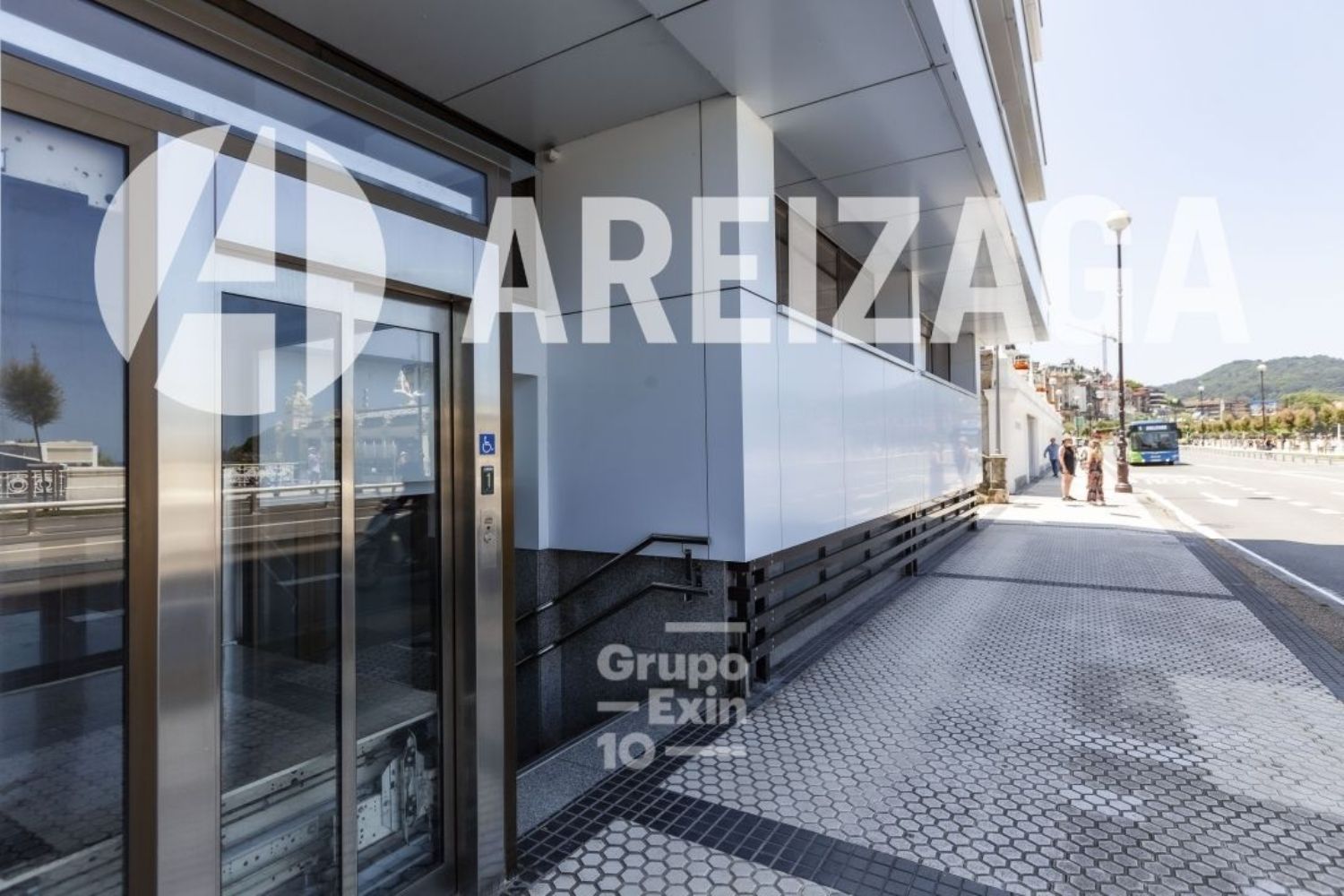 Apartamento à venda à beira-mar em P. de Miraconcha, em Donostia-San Sebastian