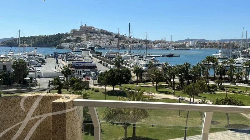 Pis en venda Santa Eulalia del Río, Baleares. Ref: 2722. Addurno.com