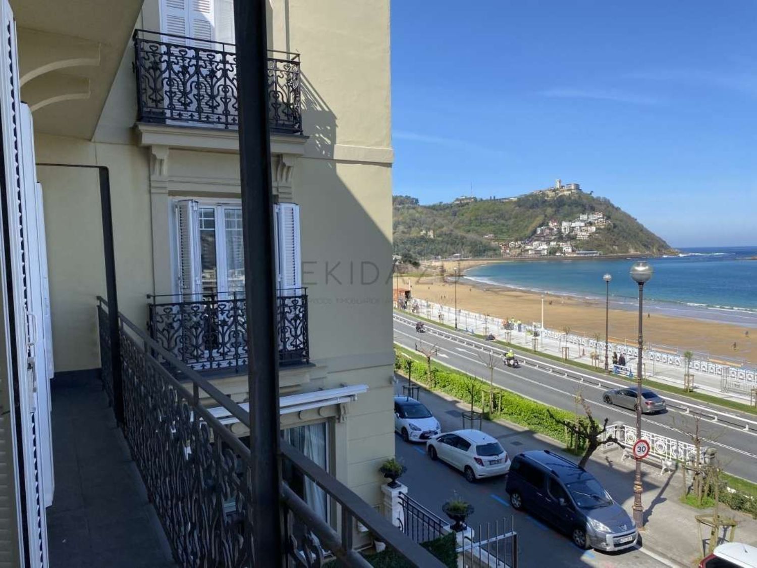 Apartamento en venta en primera línea de mar en Paseo Miraconcha, en Donostia-San Sebastian