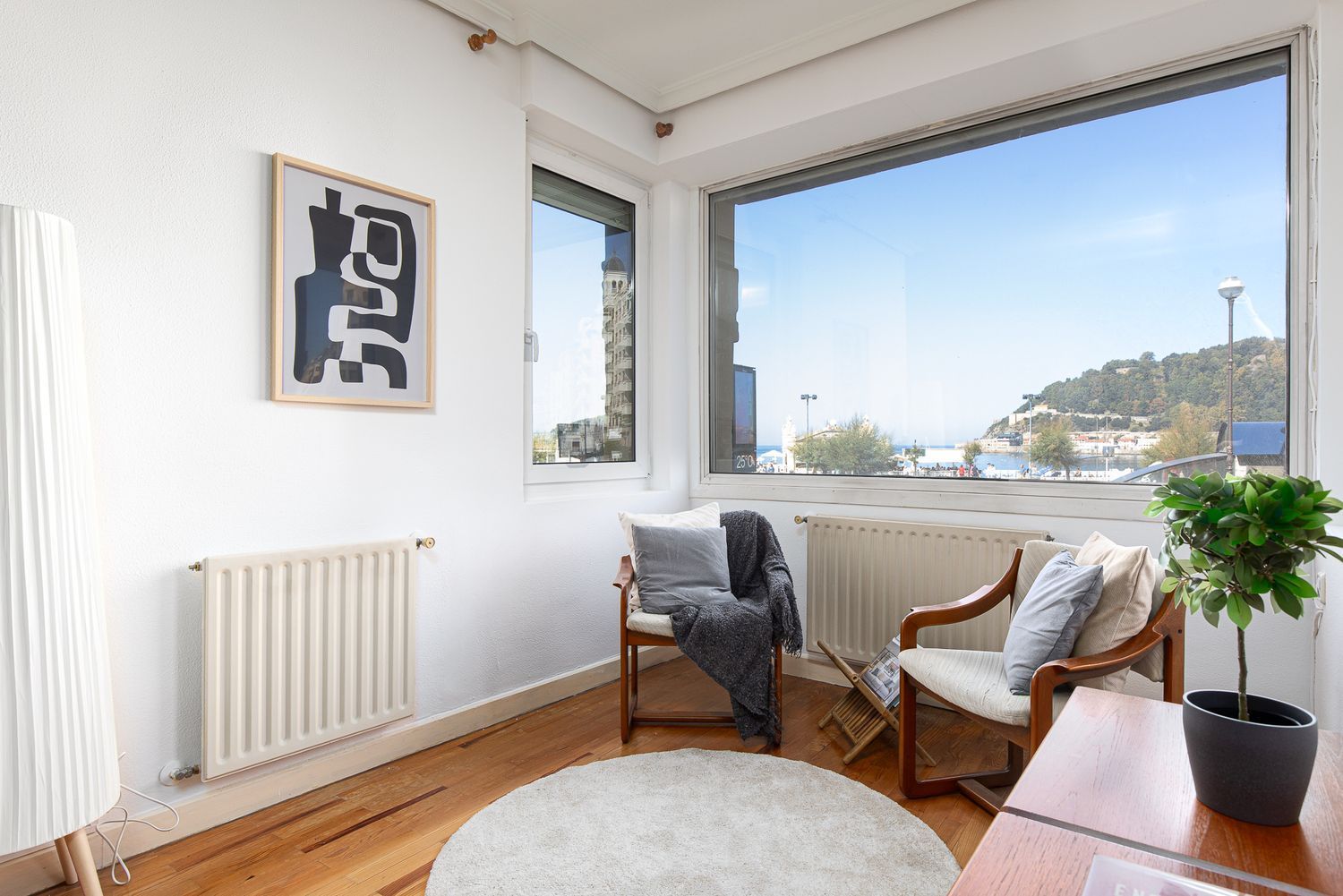 Apartment for sale on the seafront on Paseo de Miraconcha, in Donostia-San Sebastian