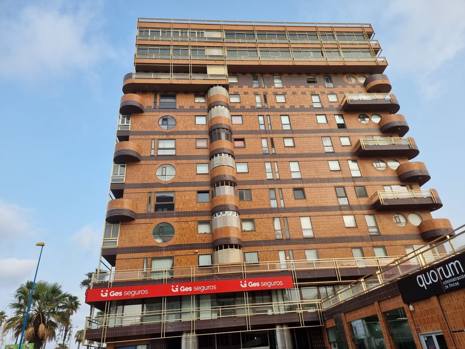 Apartamento à venda na primeira linha do mar na Avenida Alcalde José Ramirez Bethencourt em Las Palmas de Gran Canaria