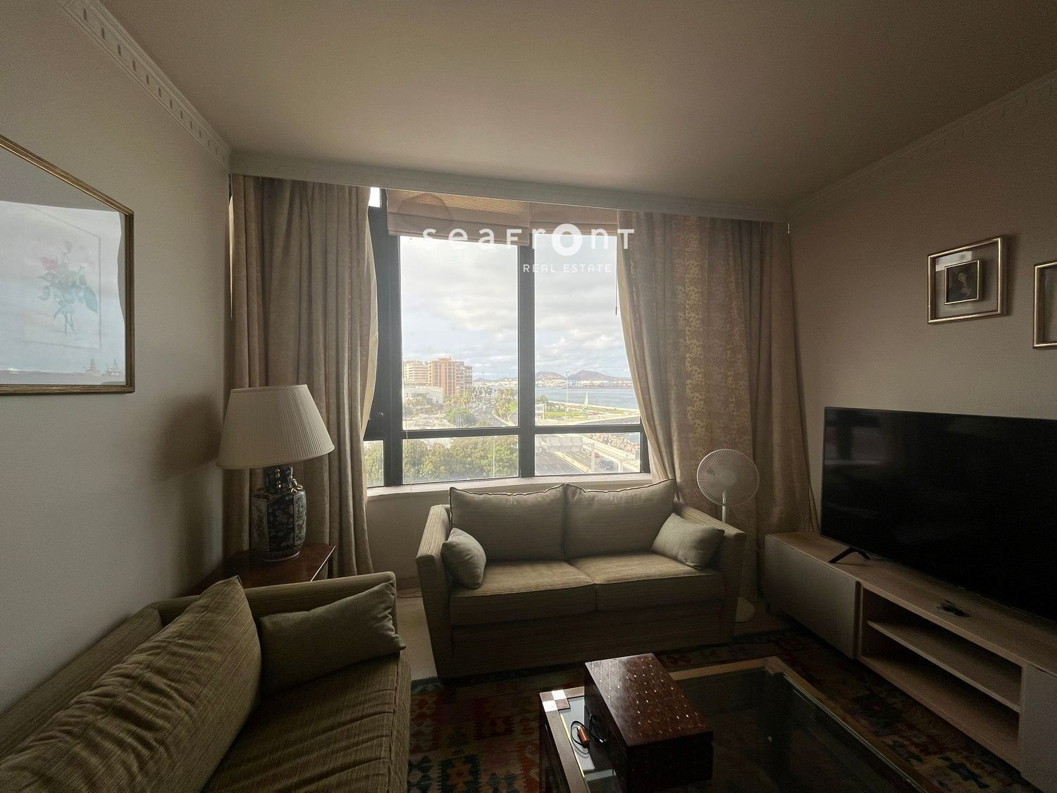 Apartment for sale on the seafront in Avenida Maritim, Las Palmas Pis en venda a primera línia de mar a Avenida Maritim, Las Palmas de Gran Canaria