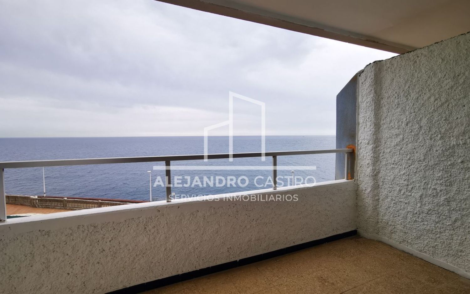 Flat for sale in first sea line in Trèvol, La Palma