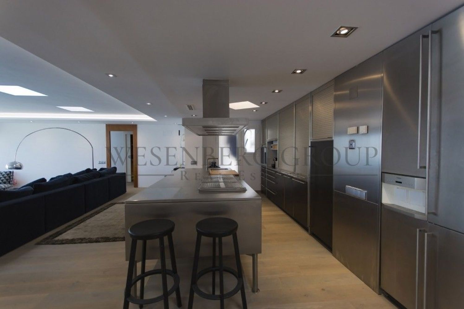 Penthouse para venda à beira-mar em Marina Botafoc, em Ibiza