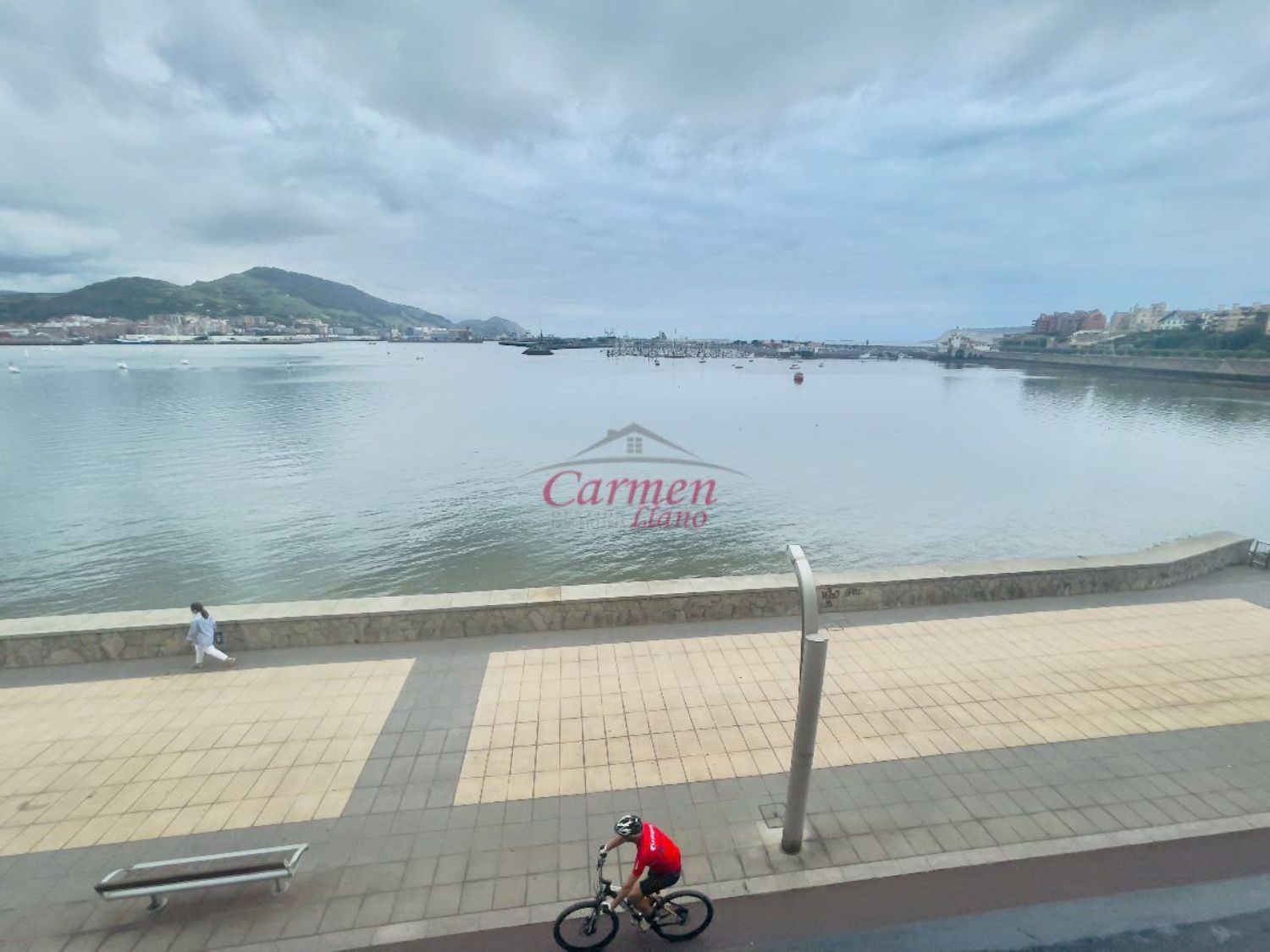 Apartment for sale on the seafront in Zugatzarte, in Getxo