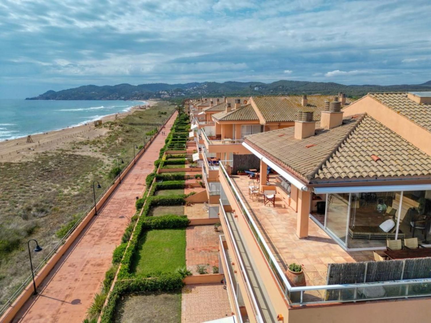 Penthouse à venda à beira-mar na Avinguda dels Arenals del Mar, em Pals