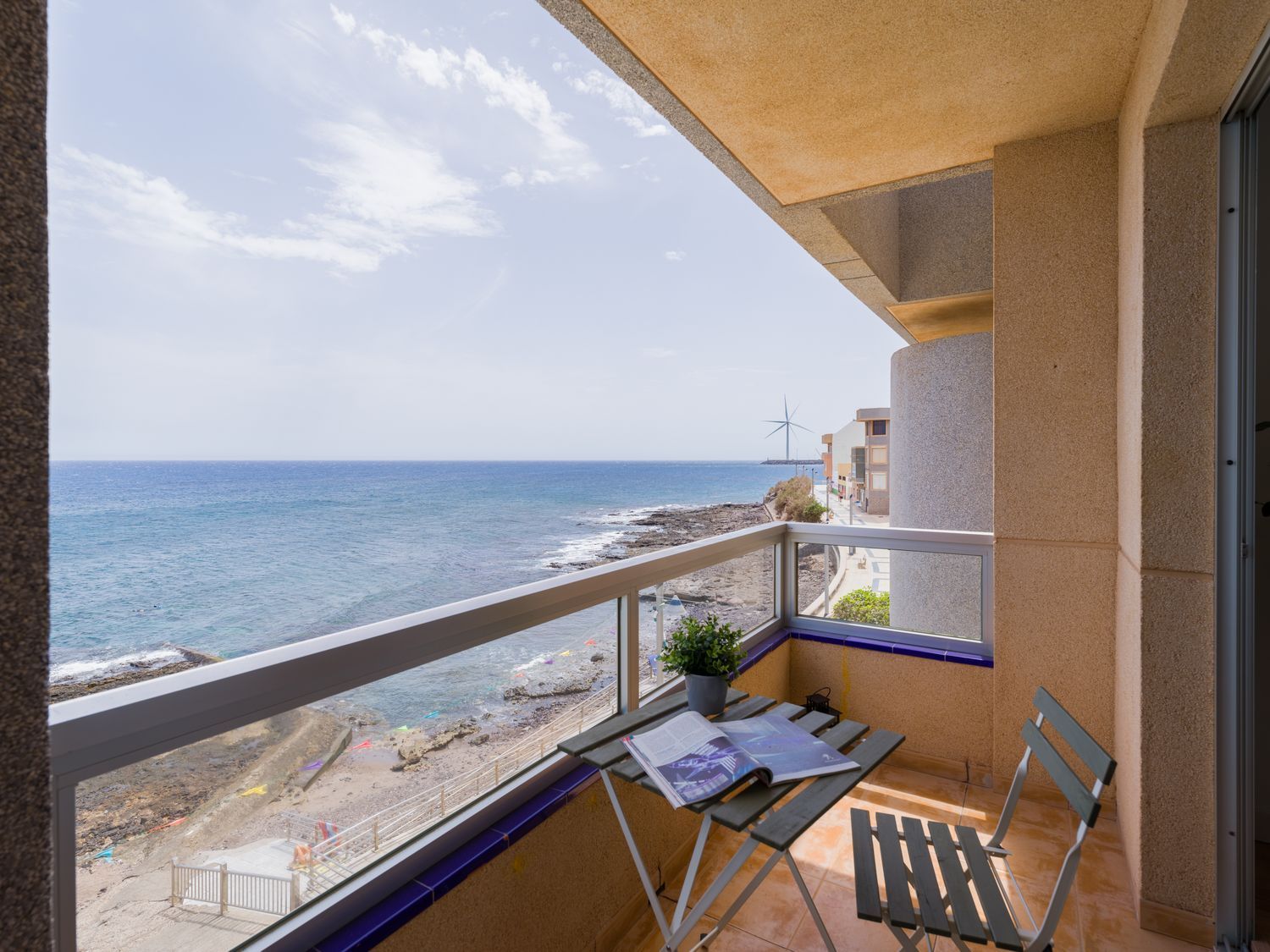Apartment for sale on the seafront in Calle Lípez de Orduña, in Agüimes, Las Palmas de Gran Canaria