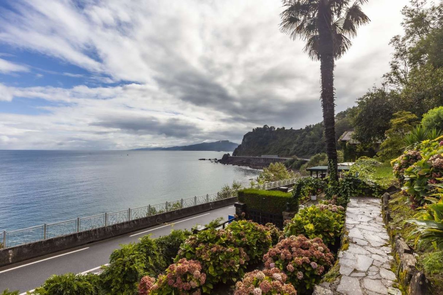 House for sale on the seafront on Malkorbe Street, in Getaria