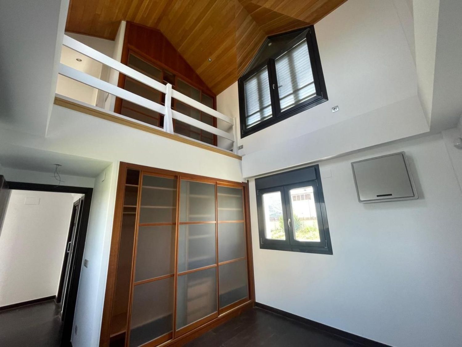 Casa en venda a primera línia de mar al Carrer de l'alt de la Creu a Castro-Urdiales