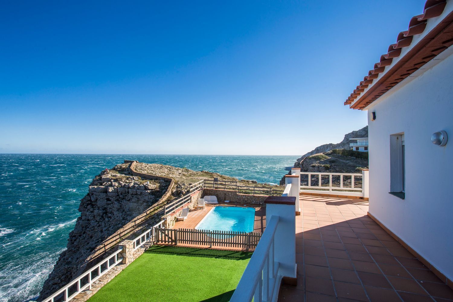House for sale on the seafront on Carrer Punta Montgó, in L'Escala