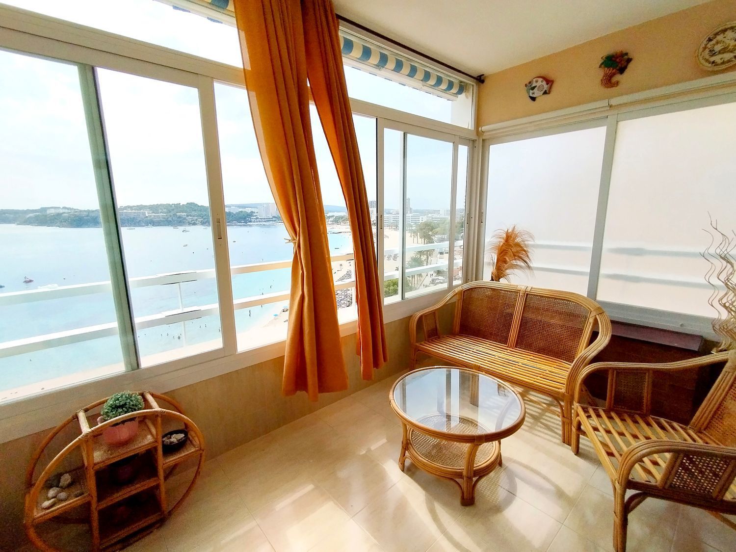 Apartment for sale on the seafront in Magaluf, in Calvià
