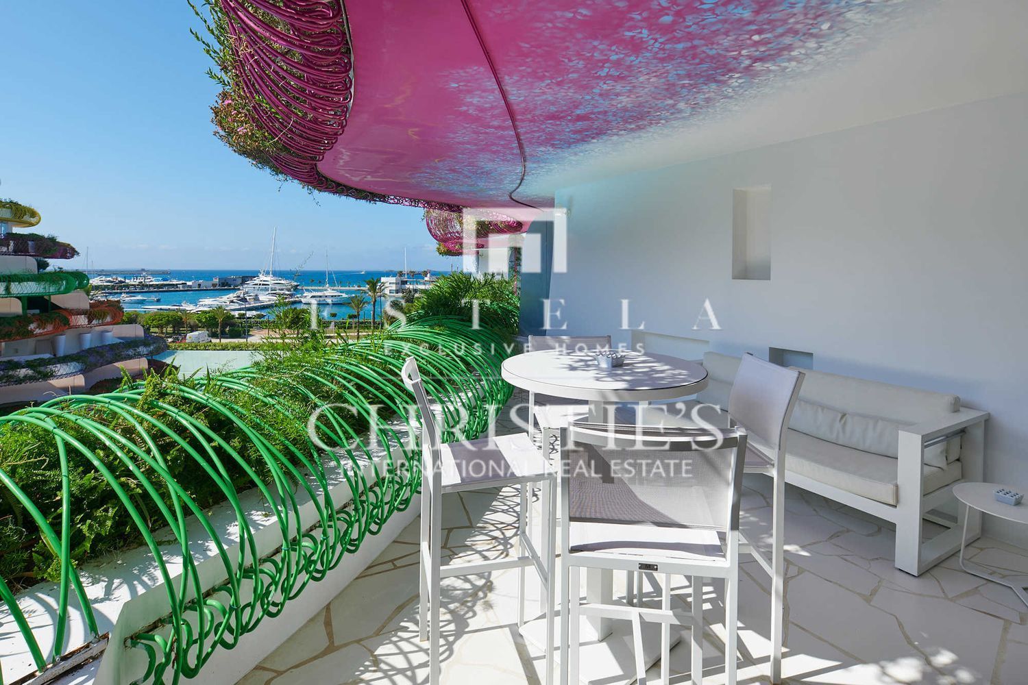 Apartamento à venda em frente ao mar em Marina Botafoch, em Ibiza