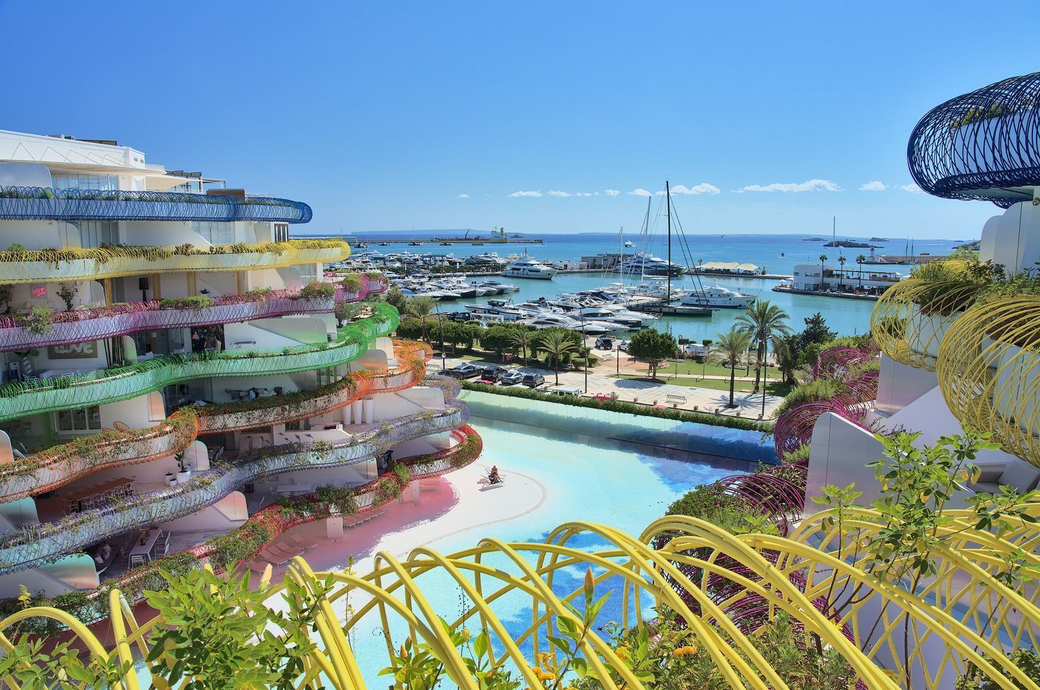 Apartamento para venda à beira-mar em Marina Botafoc, em Ibiza