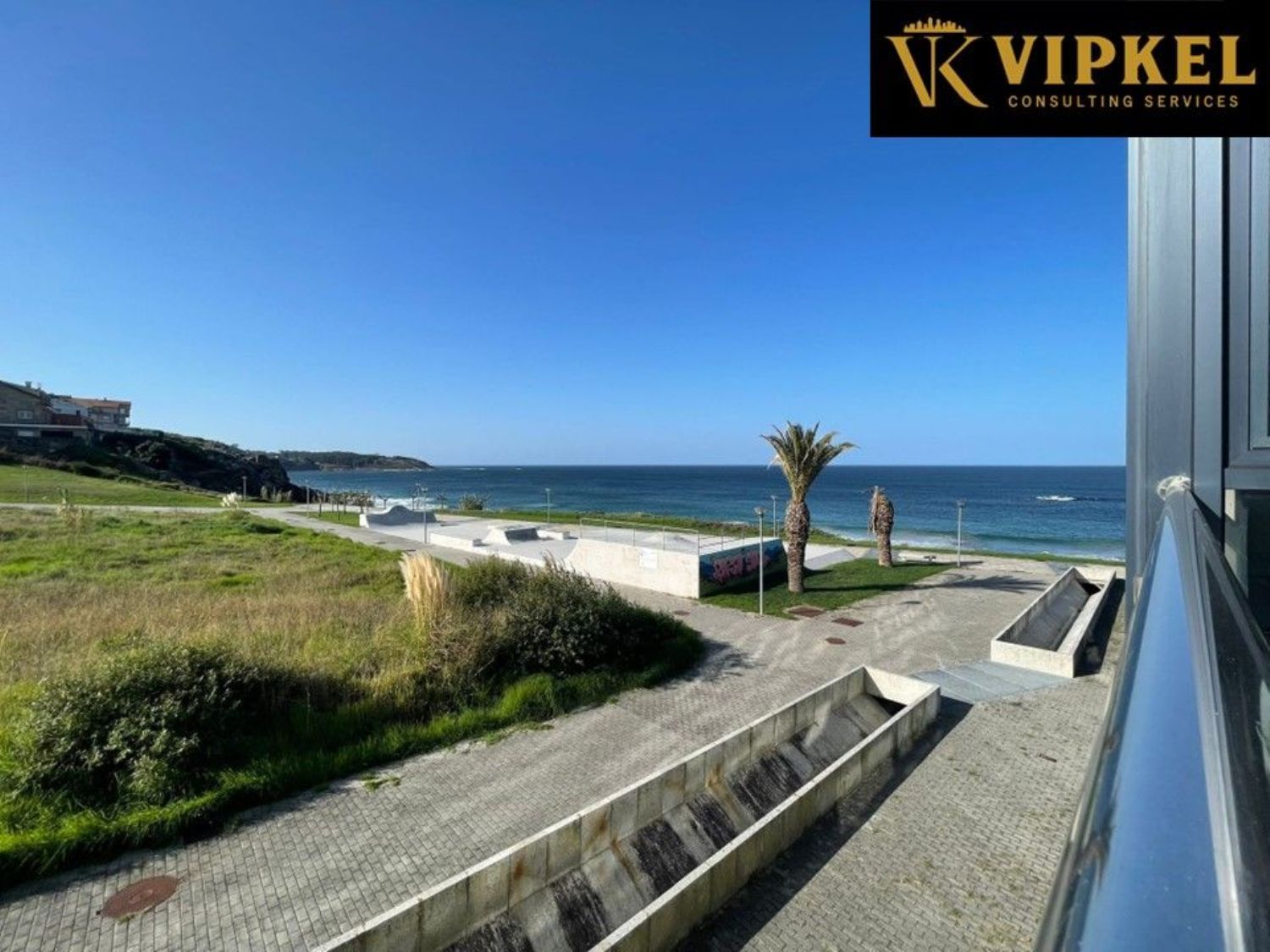 Apartment for sale on the seafront in Campo Traves, in Porto do Son