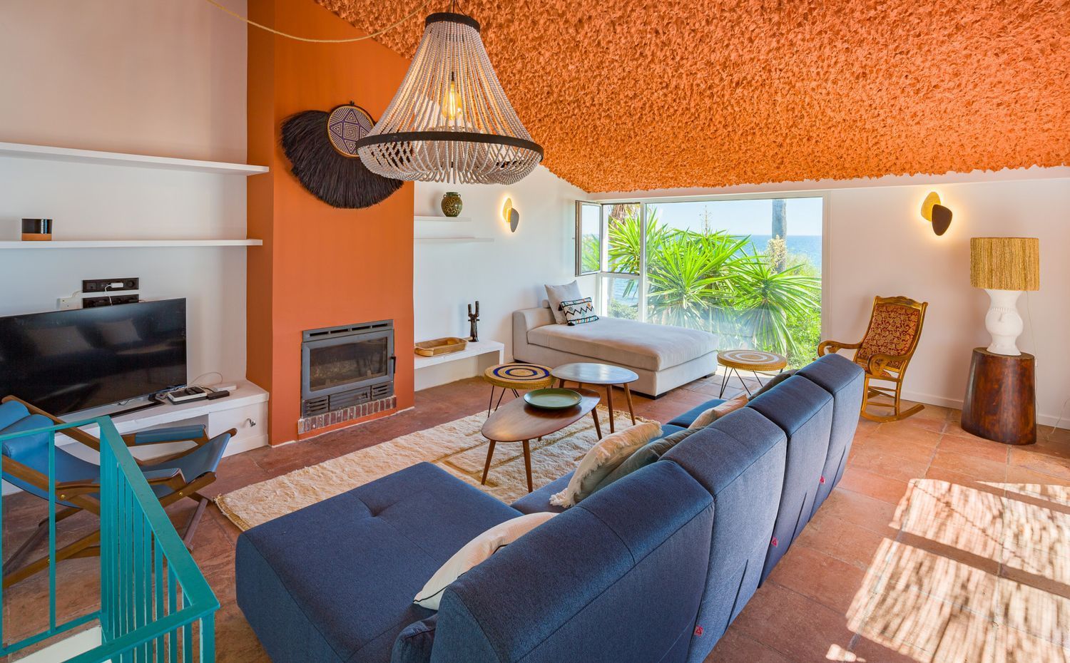 Casa en venta en primera línea de mar en Estepona