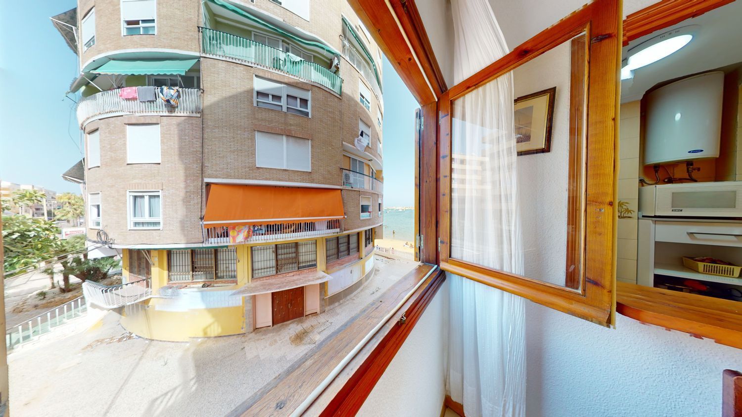 Apartamento à venda à beira-mar na Av. Doctor Gregorio Marañón, em Torrevieja