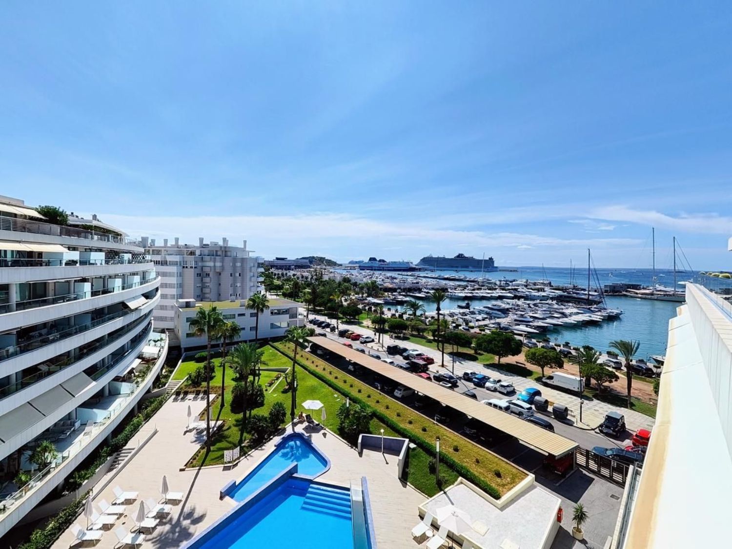 Flat for sale on the seafront in Marina Botafoc, in Ibiza