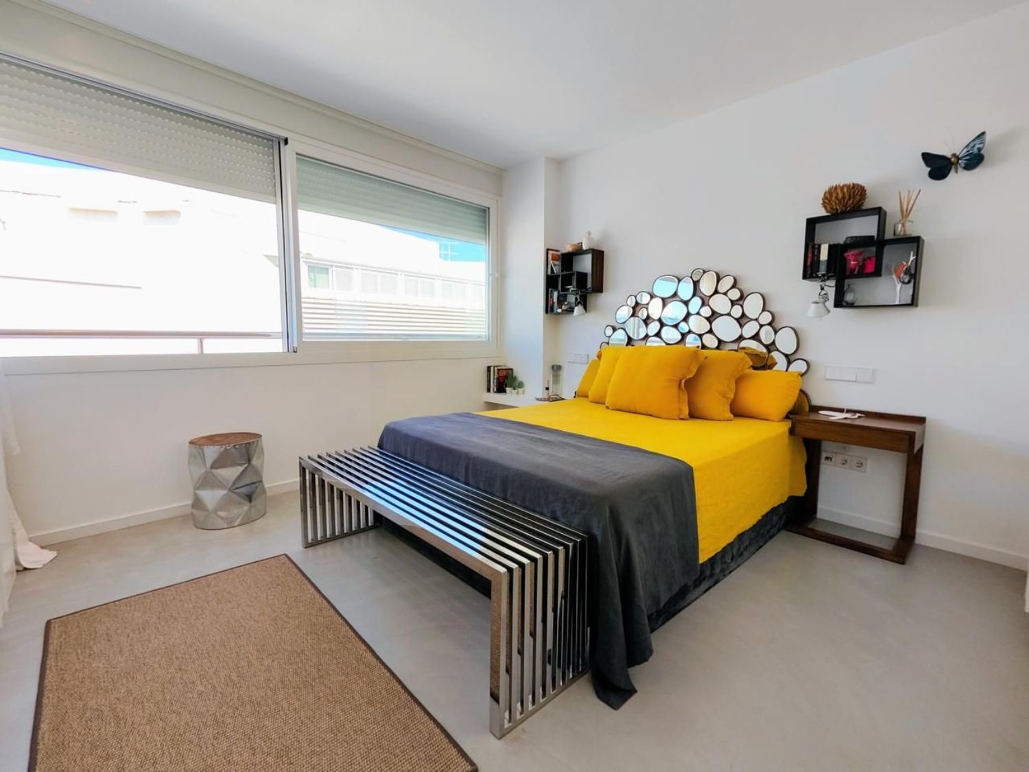 Apartamento à venda em frente ao mar em Marina Botafoc, em Ibiza