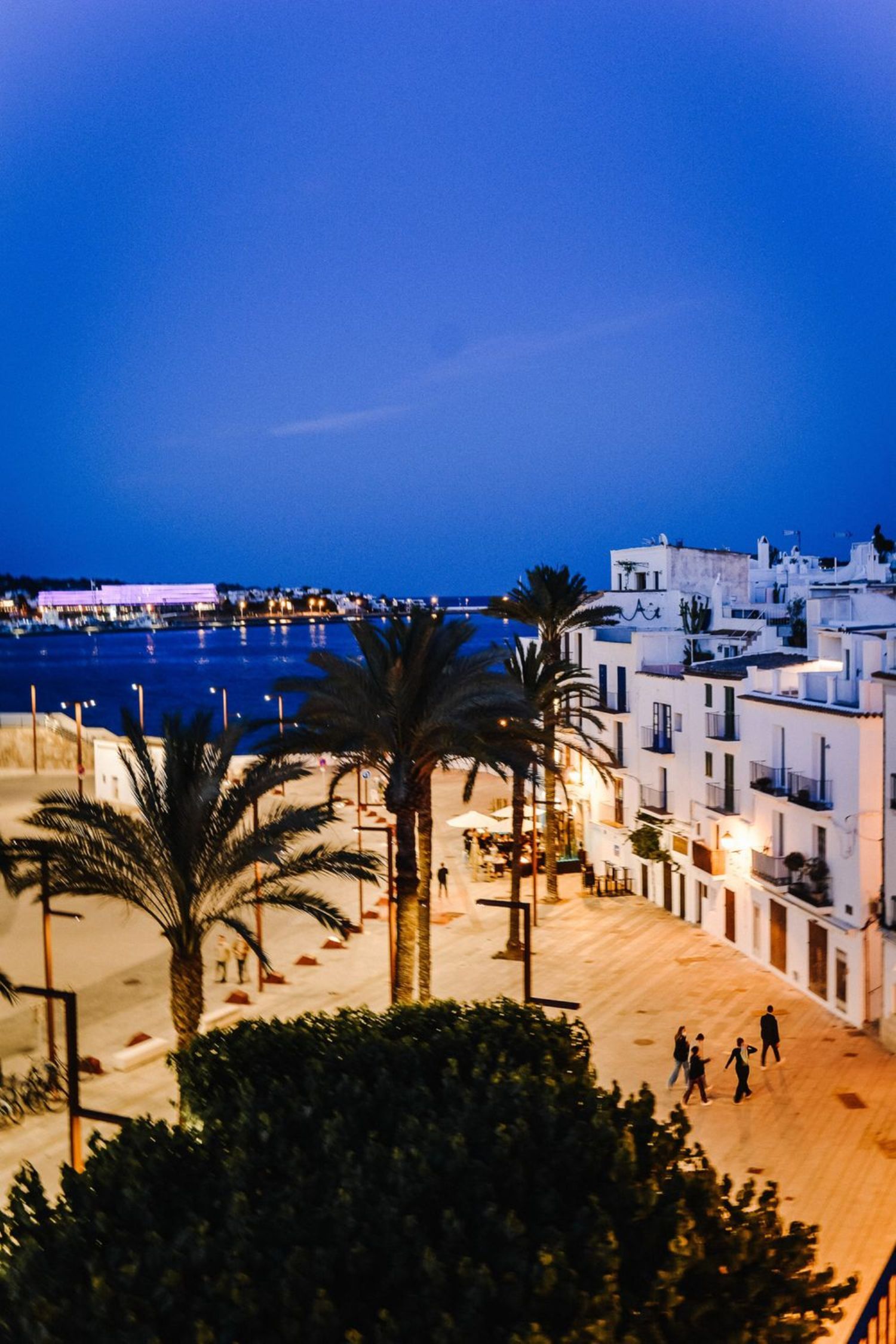 Piso en venta en primera línea de mar en Ibiza