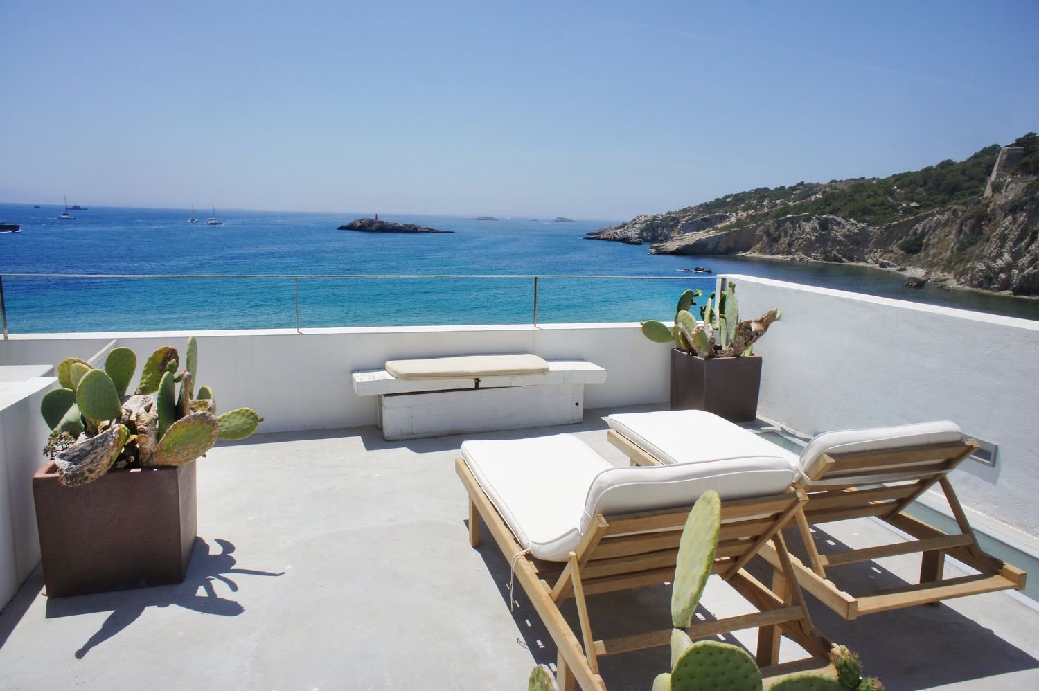 Apartamento à venda na primeira linha do mar em Calle Miranda, em Ibiza