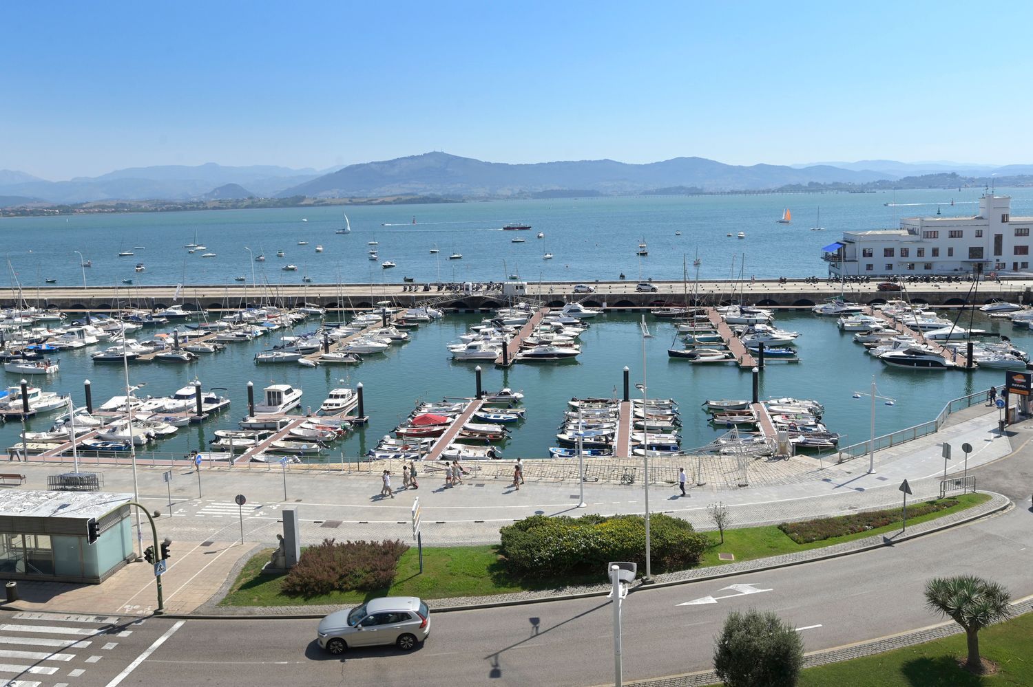 Apartment for sale on the seafront on Castelar street, in Santander