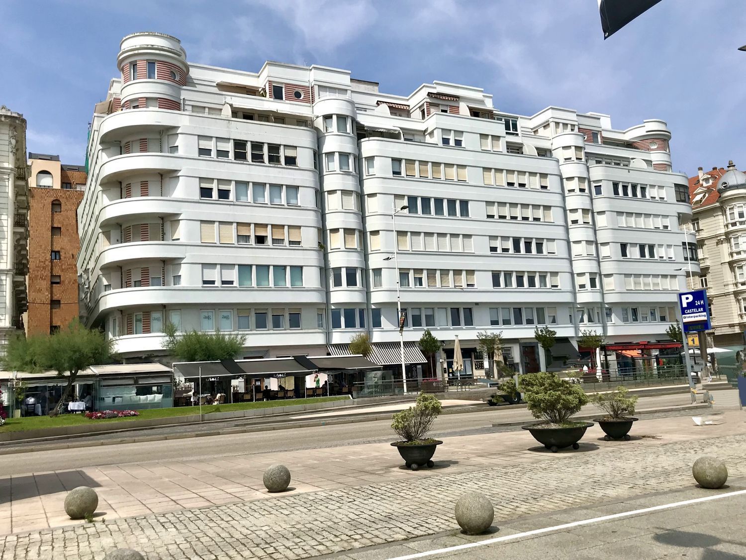 Apartamento à venda à beira-mar na rua Castelar, em Santander