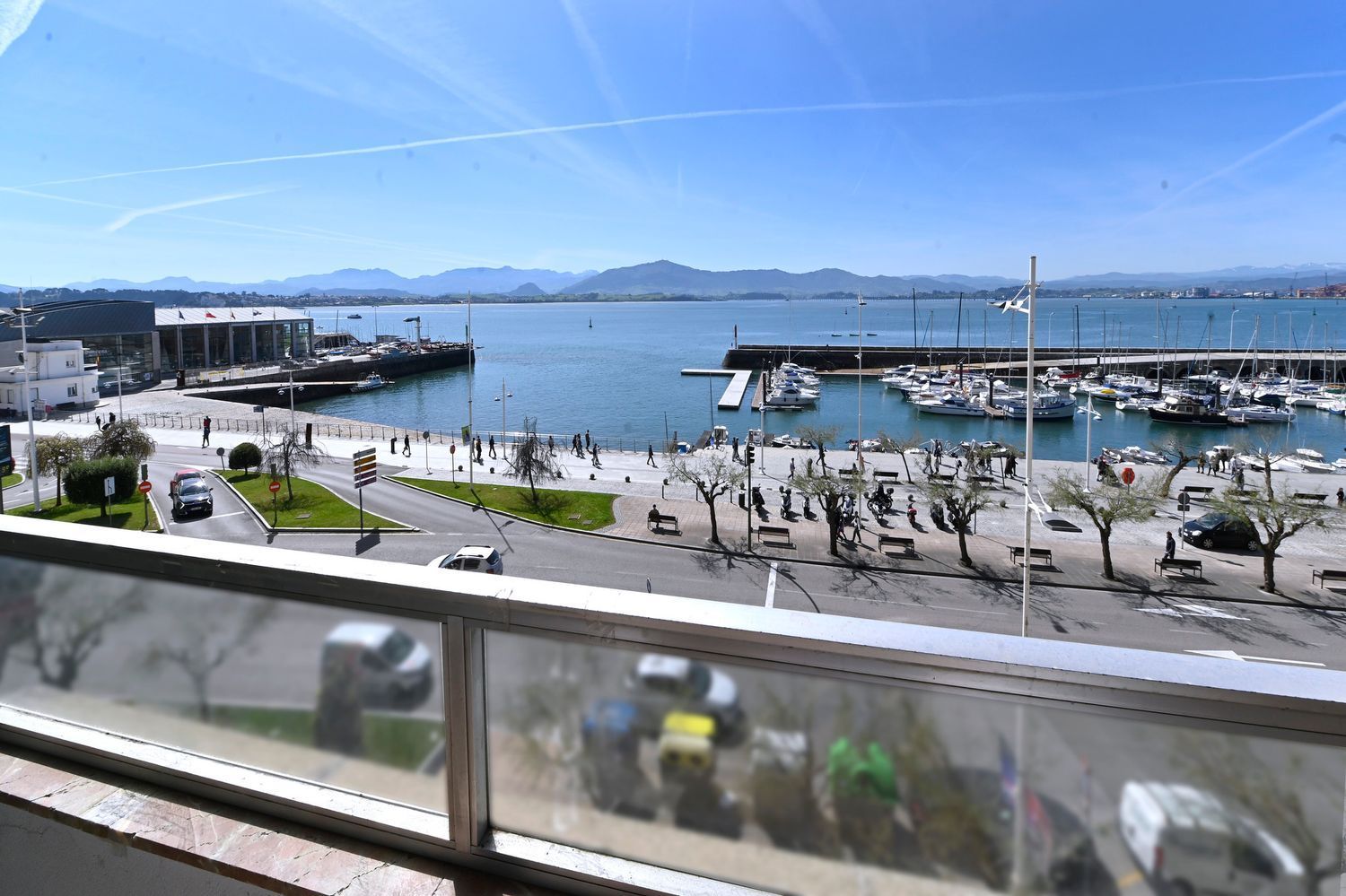 Apartment for sale on the seafront on Calle Castelar, in Santander