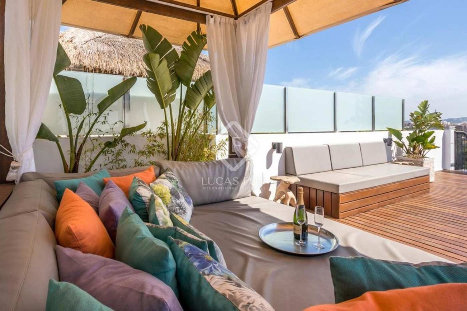 Flat for sale on the seafront in Avenida Pere Matutes Noguera, in Ibiza