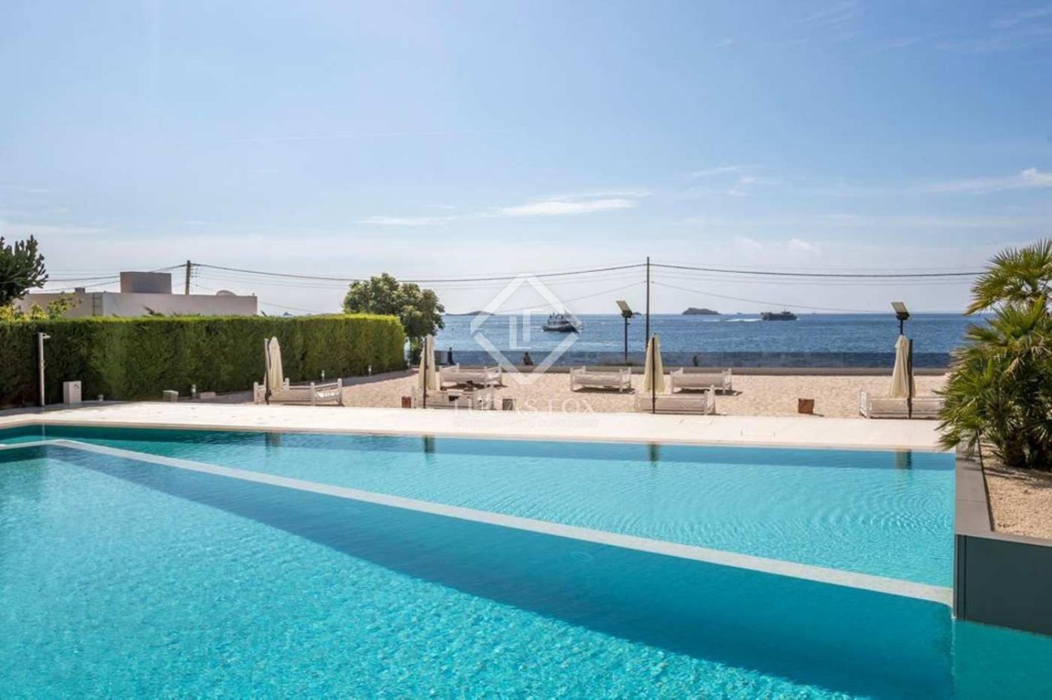 Flat for sale on the seafront in Avenida Pere Matutes Noguera, in Ibiza